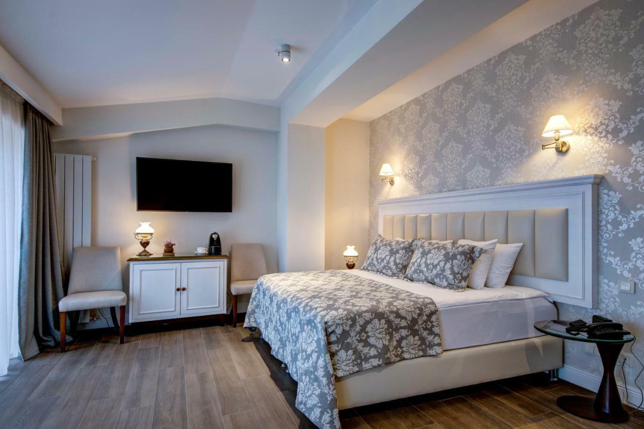 Passport Hotel 4*