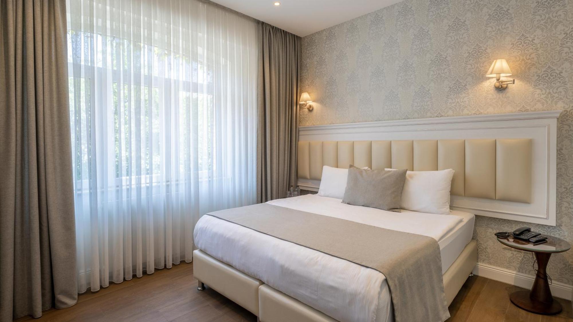 Hotel Passport 4*